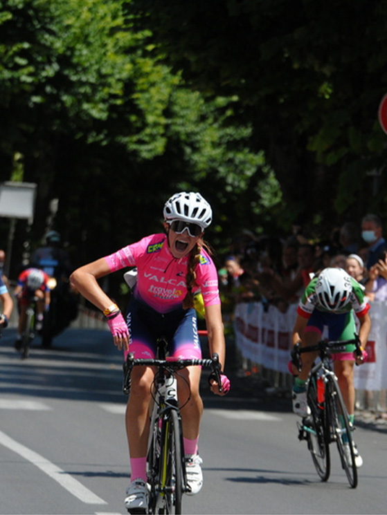 L'esultanza di Acuti che nel 2021 le vale il titolo italiano tra le esordienti del primo anno (foto Roberto Fruzzetti)