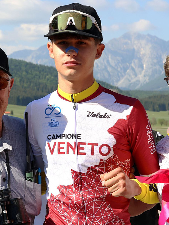 La vittoria a Cansiglio è valsa a Mariotto la maglia di campione veneto juniores (foto Rodella)