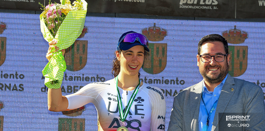 Il podio della Clasica di Almeria, che sembrava aver lanciato la Venturelli nella sua stagione su strada