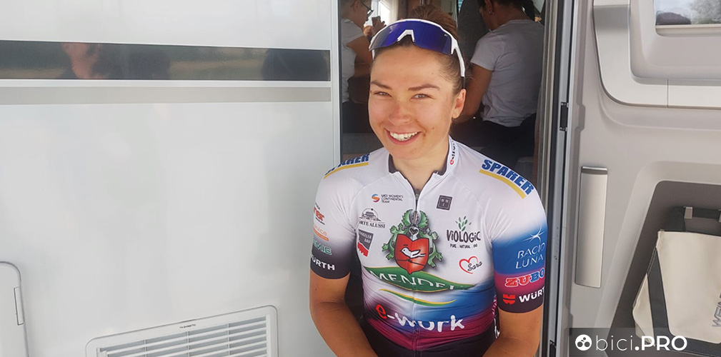 La friulana Giorgia Serena nel finale ha tentato un assolo prendendo in contropiede il gruppo che l'ha ripresa vicina al traguardo