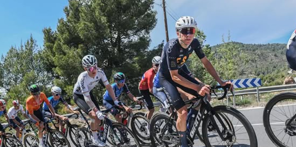 Martinez Groset con la maglia della nazionale spagnola con cui ha vinto il Trofeo Cabedo (foto Instagram)