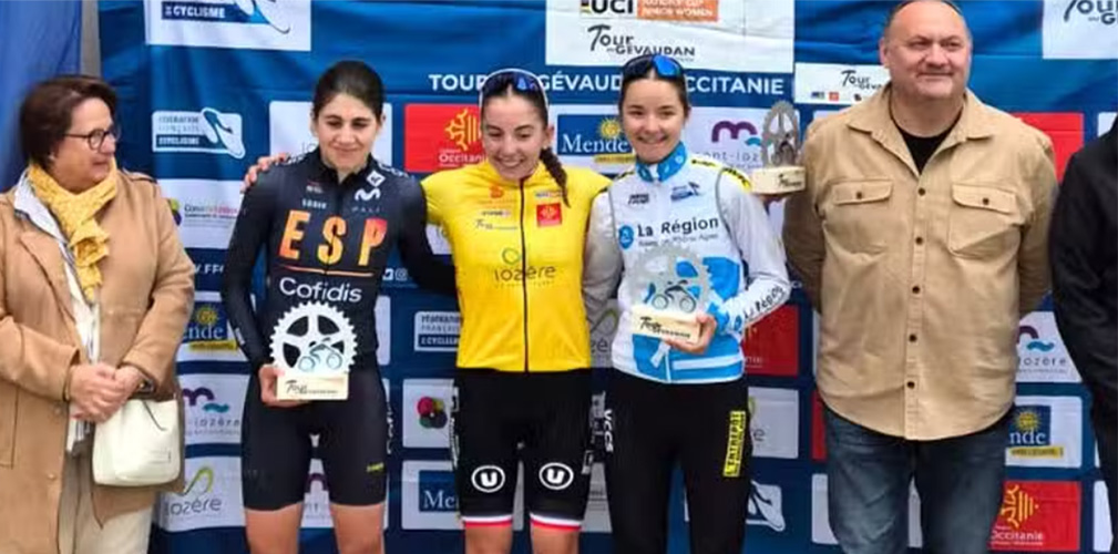 Il podio finale al Tour du Gevaudan vinto dalla Porier (FRA) su Neira (ESP) e Baud (FRA), terza a pari tempo con l'azzurra (foto organizzatori)