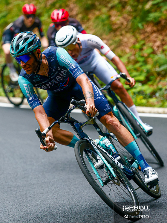L'ultimo Giro di Caruso è stato dedicato alla guida e la cura di Alfonso Eulalio: dai giorni in rosa alla lotta per la maglia bianca