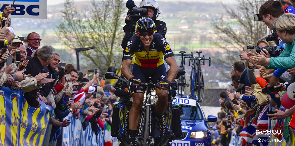 Con la maglia di campione belga nel 2017 Gilbert realizzò una vera apoteosi al Giro delle Fiandre