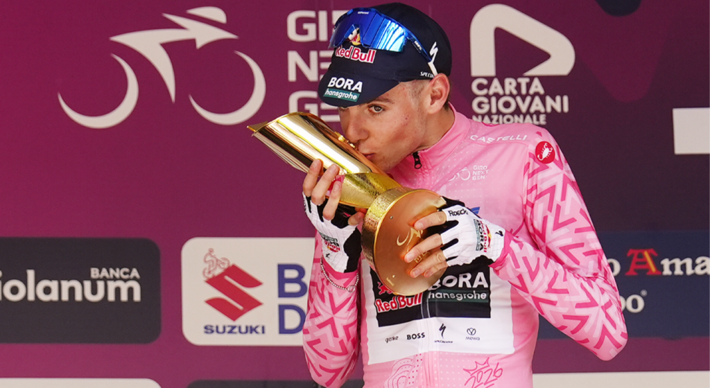 Lorenzo Finn vince il Giro Next Gen 2026 (foto La Presse)