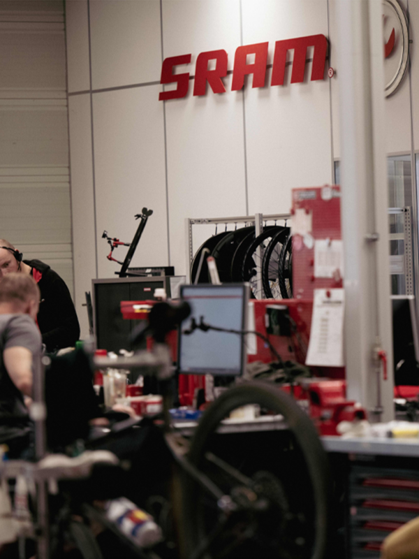 SRAM Technical Service Center di Varese