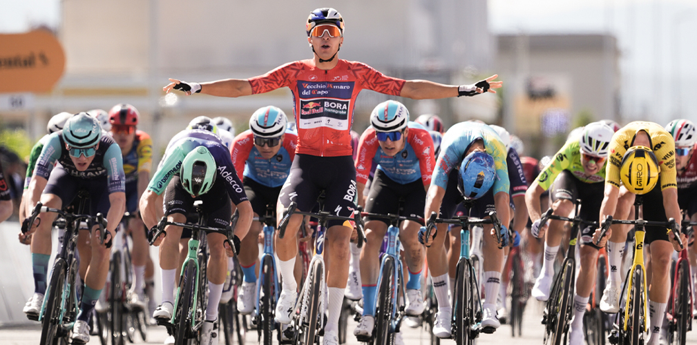 Giro Next Gen 2026, Davide Donati, vittoria Crotone, maglia rossa (foto La Presse)