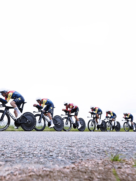 Per Lraazzabal non solo Ayuso è stato importante vedere al Rhone Alpes, ma anche il lavoro svolto con l'intera squadra (foto Instagram - Gettysport)