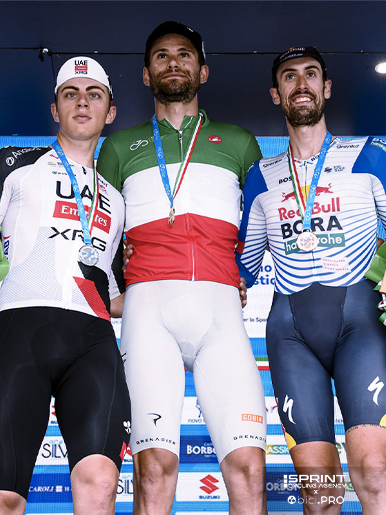 Cattaneo sul podio della crono tricolorore di ieri alle spalle di Ganna e Giaimi