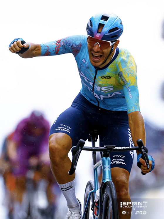 Il successo di Ballerini a Napoli: un gran lavoro di squadra in merito a preparazione, materiali, programmazione. Davide aveva vinto pochi giorni prima in Turchia. Vinokourov