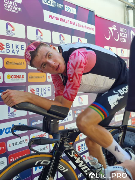 Lorenzo Finn, Giro Next Gen 2026, maglia rosa, cronometro, defaticamento