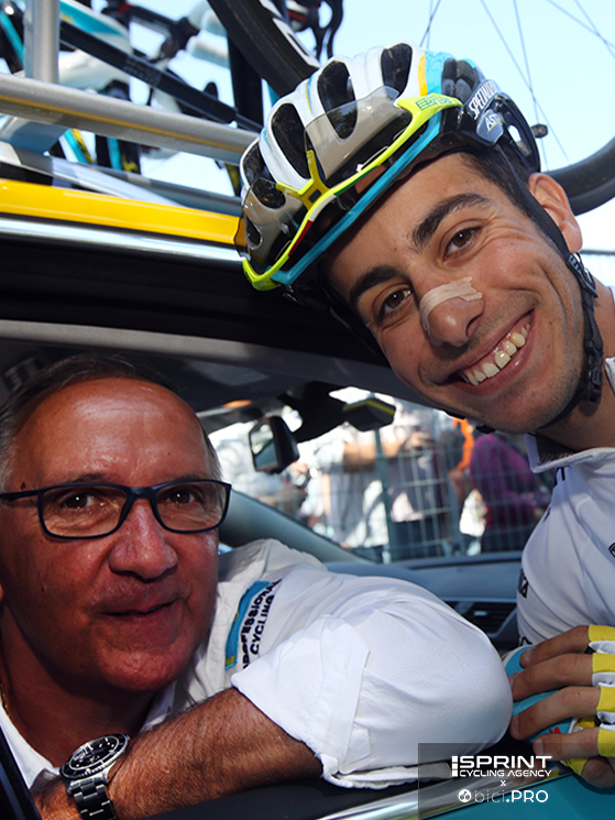 Aru passò professionista nel 2012 con l'Astana: qui è con Martinelli al Giro 2014 chiuso al 3° posto