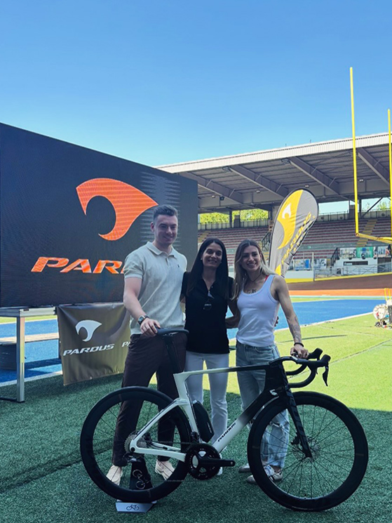 Martina Fidelfatti con i testimonial Sara Sandrini, Paul Paquot (immagine Pardus Europe)