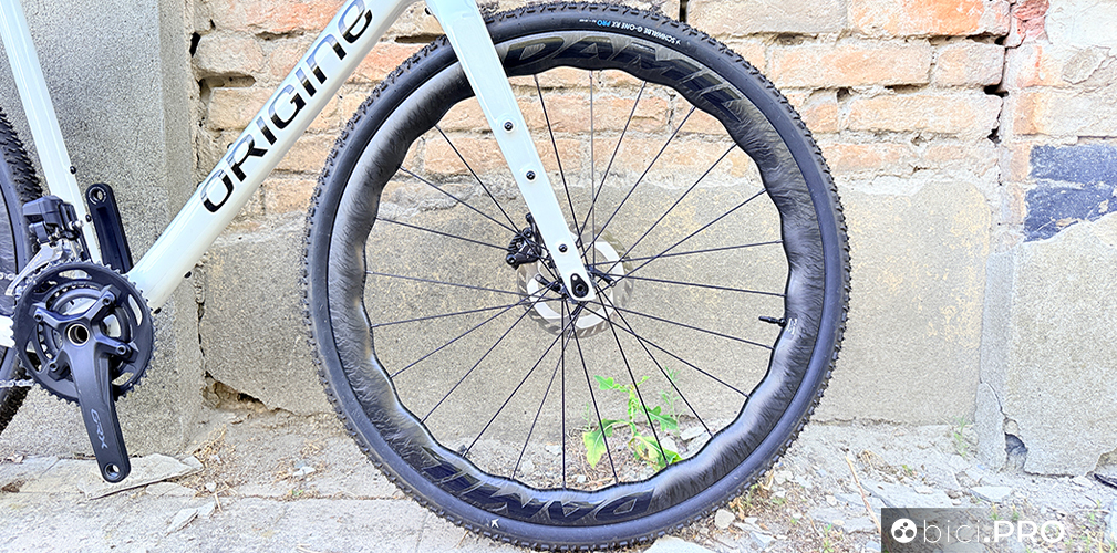 Damil Daisy Plus, la ruota gravel race bella e super generosa