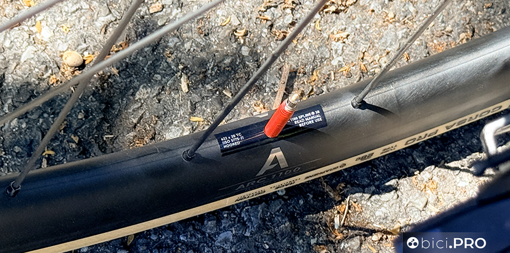 Le DT Swiss più leggere, ARC 38 CS (carbon spokes)