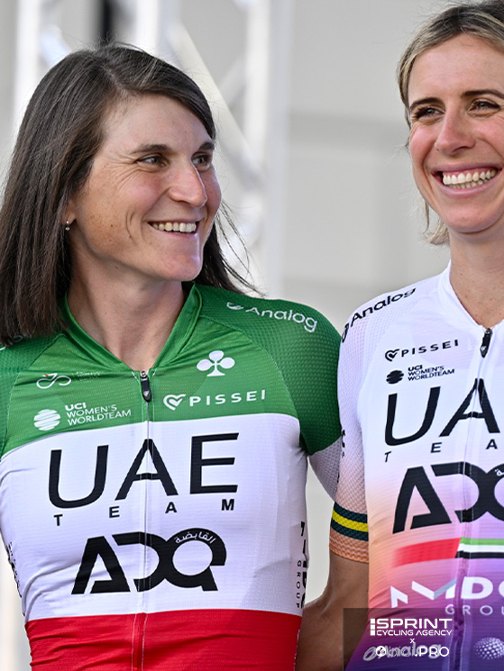 Sul palco con la UAE Emirates di Pogacar, anche la UAE Adq di Elisa Longo Borghini