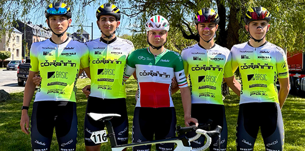 La partecipazione alla Liegi juniores è stato un bel lustro per il Team Coratti: il tricolore di Carosi è stato un grande richiamo