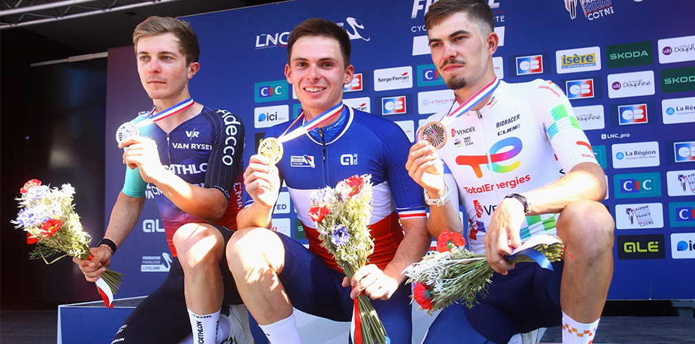 Sul podio con Gregoire, Lapeira e Delbove (foto Zoe Soullard/DirectVelo)