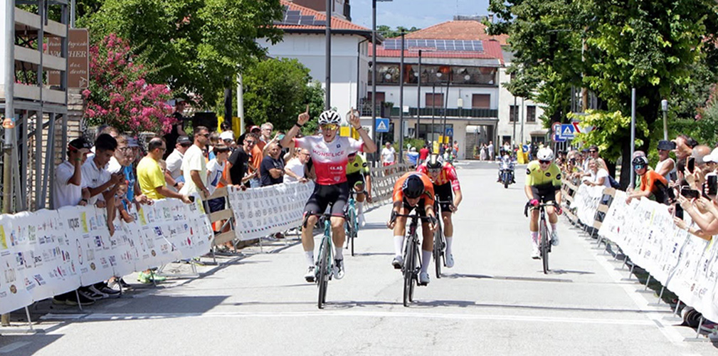 Erik Magagnotti (fratello di Alessio della Red Bull) ha vinto l'ultima tappa, mentre il suo compagno Ceccarello la crono di apertura (foto Bolgan)