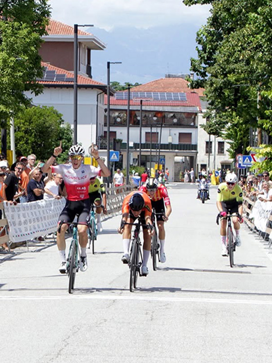 Erik Magagnotti (fratello di Alessio della Red Bull) ha vinto l'ultima tappa, mentre il suo compagno Ceccarello la crono di apertura (foto Bolgan)