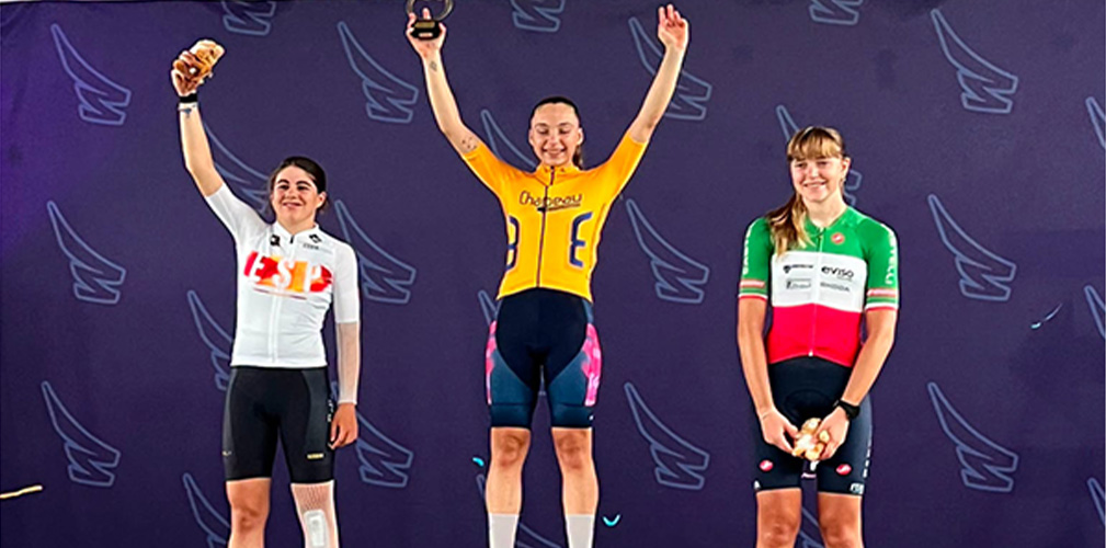 Il podio finale del Watersley: vittoria della polacca Okrucinska, davanti alla spagnola Neira e Acuti (foto facebook Biesse Carrera Girls)