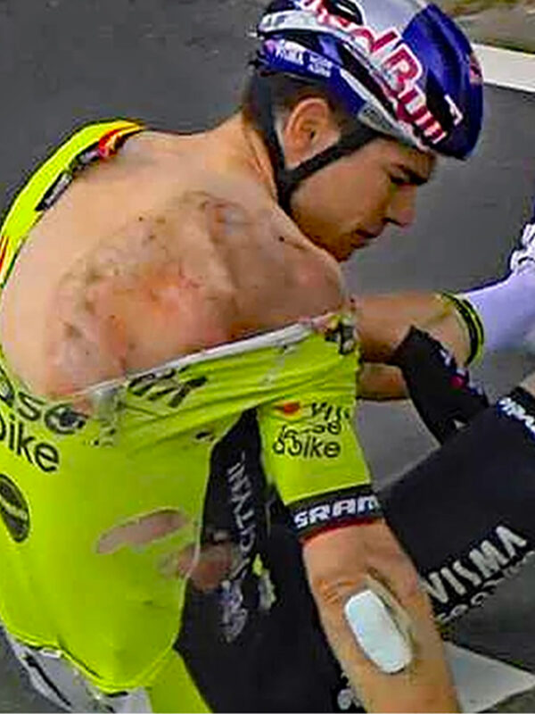 Dwars door Vlaanderen 2024, caduta Wout Van Aert