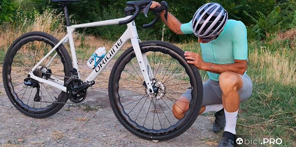 Damil Daisy Plus, gravel veloce (e non solo) il pane quotidiano. Il test