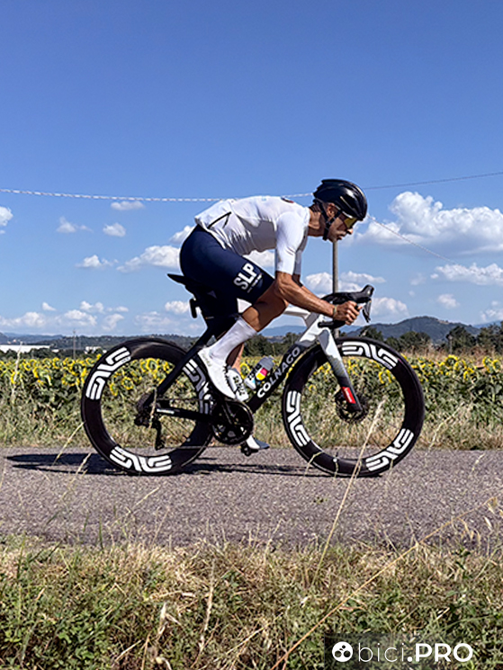 Provata la Colnago Y1Rs dei pro', quella usata da Arrieta nel 2025