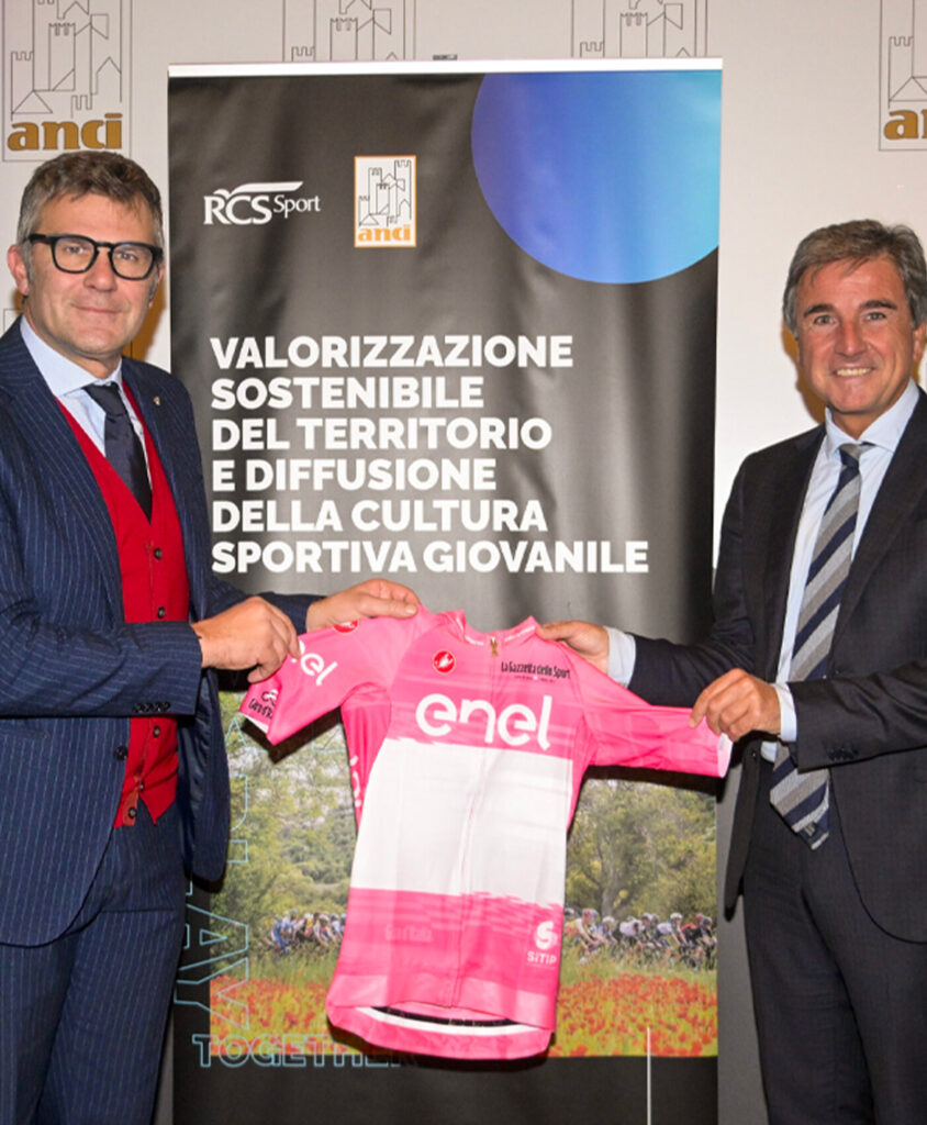 Nel 2023, Paolo Bellino siglò l'accordo RCS Sport-ANCI di cui Roberto Pella (attuale president della Lega) è vicepresidente vicario