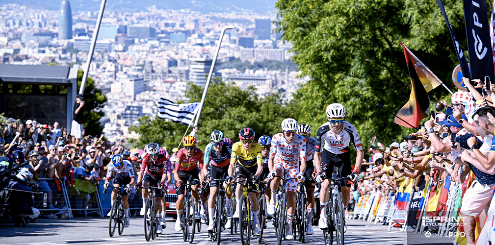 Uno scenario unico anche oggi... Barcellona si estende sotto al Montjuic