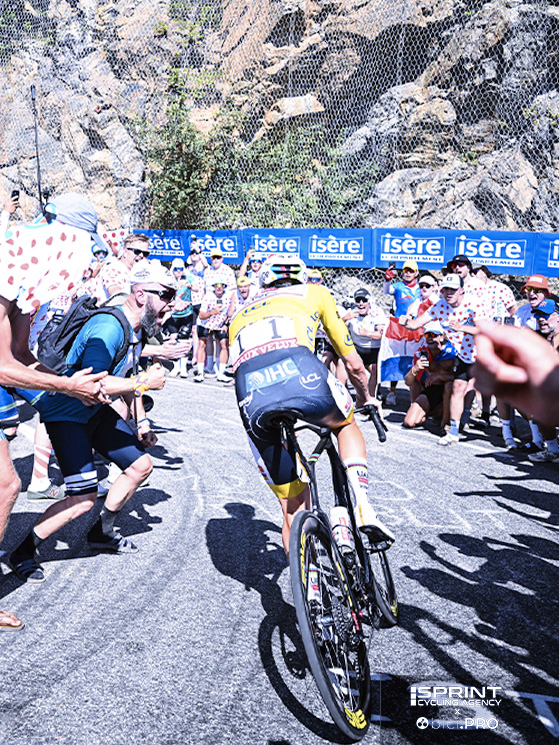 La forza di Pogacar: ha battuto il record di Pantani e riallungato su Remco che ora è a 7'11"