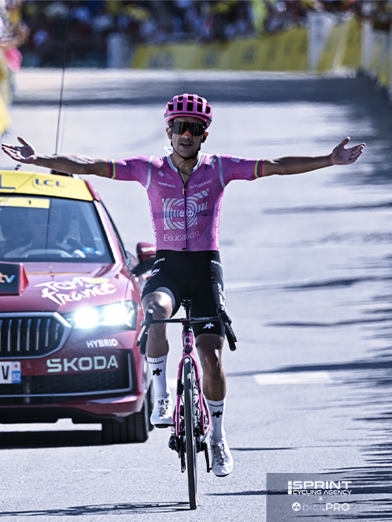 Richard Carapaz (classe 1993) è al suo secondo successo al Tour dopo quello di Superdevoluy nel 2024
