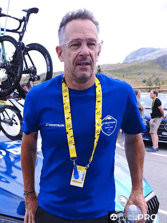Il direttore sportivo della Decathlon Julien Jurdie