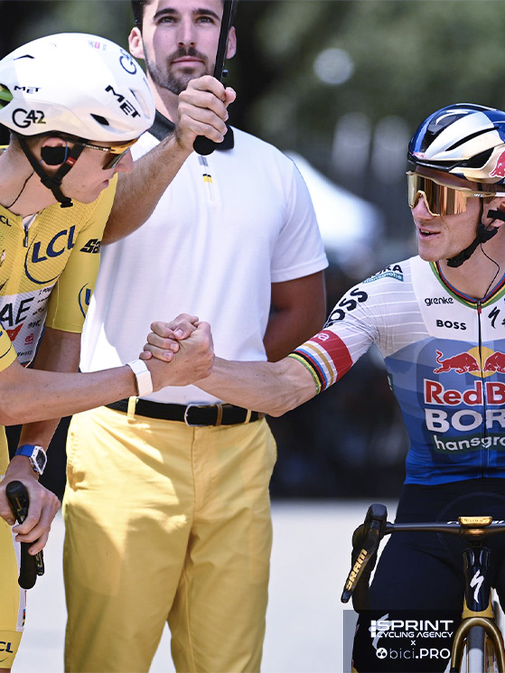 Remco Evenepoel è consapevole che per adesso Pogacar è il più forte. In qualche modo questa consapevolezza sembra avergli dato stabilità