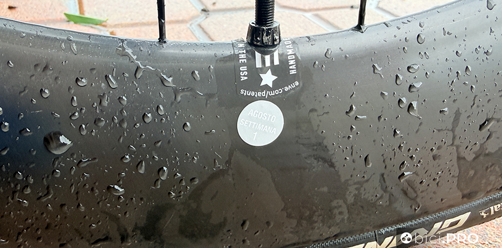 Provata la Colnago Y1Rs dei pro', quella usata da Arrieta nel 2025