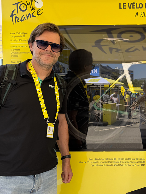 Simone Toccafondi, a sinistra, assieme a Claudio Masnata, responsabile marketing e comunicazione di Bianchi