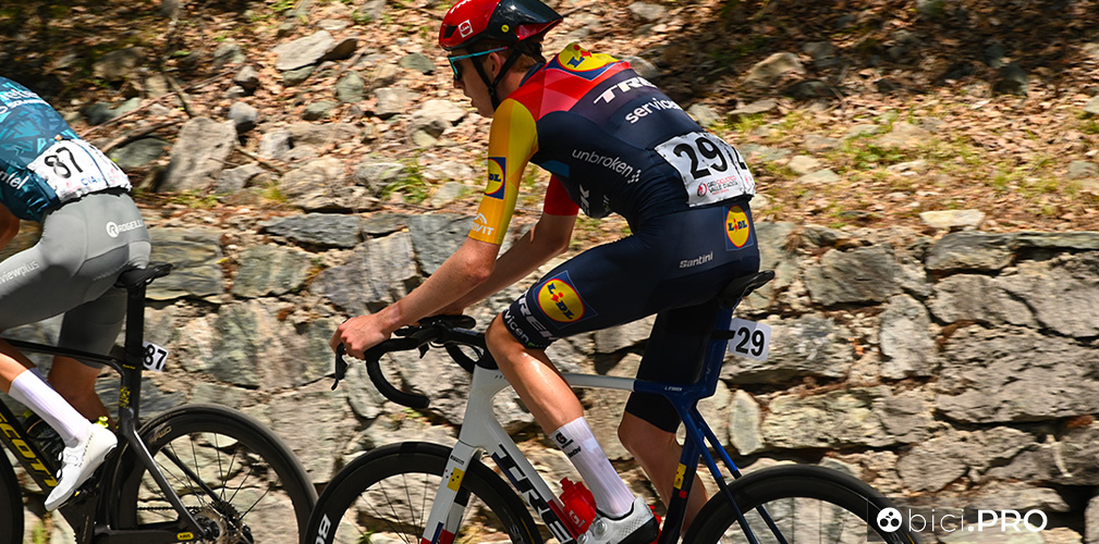 O'Brien non correva dal ritiro dal Giro Next Gen: ieri ha sofferto, oggi era in battaglia