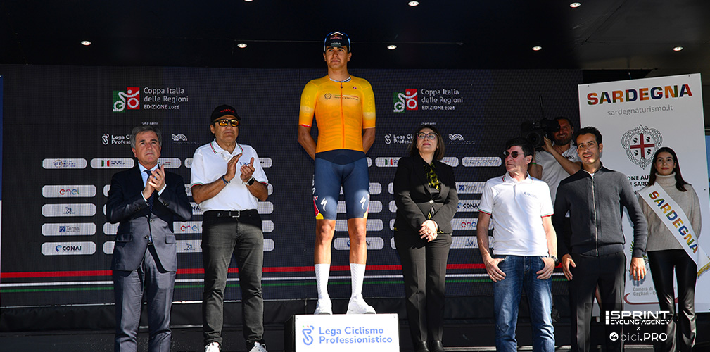 Dopo la seconda tappa Oristano - Carbonia del Giro di Sardegna, maglia arancione a Donati