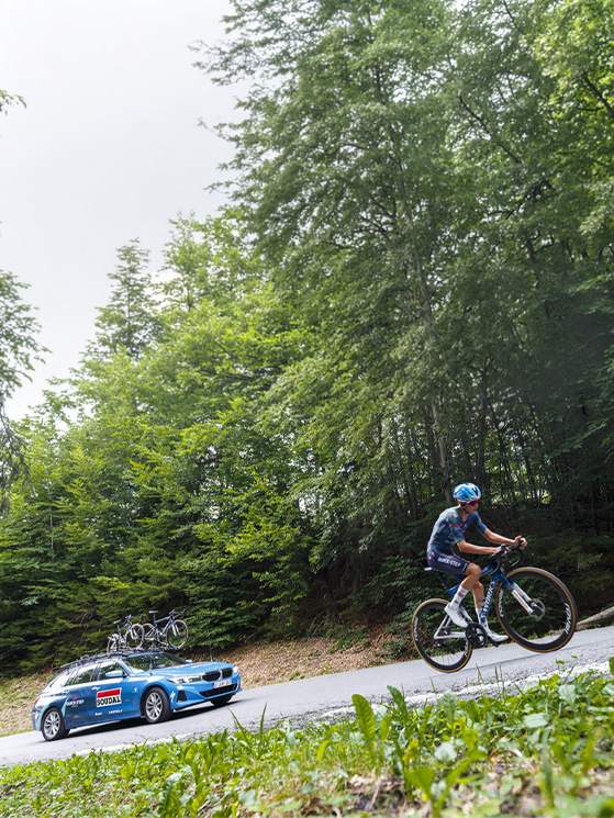 Henrique Bravo ha percorso i 10,5 chilometri da Passy a Passy Plaine-Joux in 26'25"250 alla media di 23,485