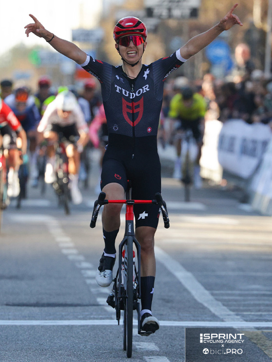 Brenner corre spesso e con piacere in Italia. Questa è la vittoria di tappa alla Coppi e Bartali del 2024