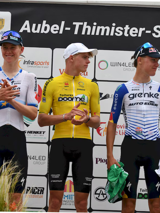 Il podio dell'Auber Thimister Stavelot vinta da Le Pann (FRA) su Van Kerckhove (BEL) e Herzog (GER-foto Eda CE)