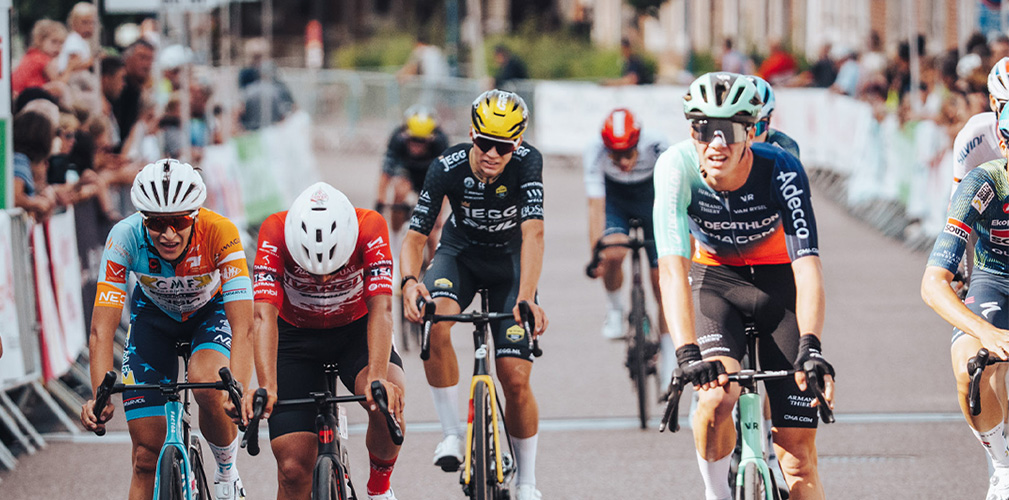 Lo sprint di Dell'Olio gli vale il 5° posto in Belgio (foto Elitophotos)