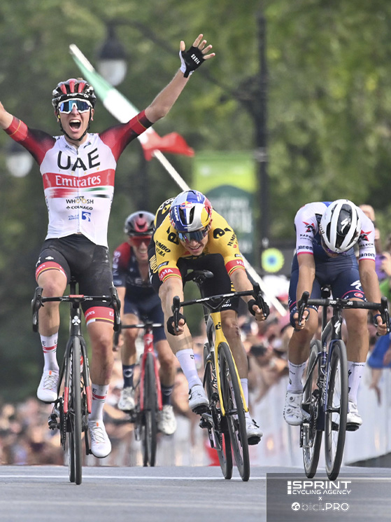 Lo sprint vittorioso di Pogacar su Van Aert e Bagioli a Montreal. Tadej si ripeterà nel 2024
