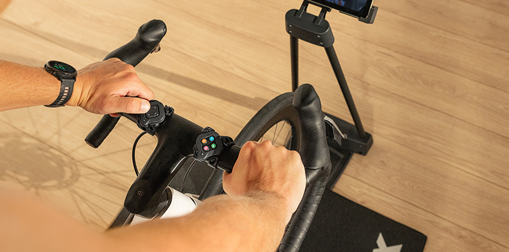 Rullo Tacx NEO 2T comando Zwift Click