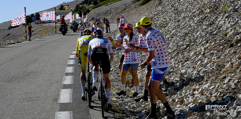 Dopo il passaggio a vuoto sul Mont Ventoux, la fiducia della squadra si è trasformata in benzina per Vollering
