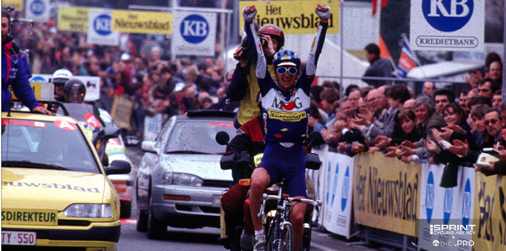 Nella prima stagione con Ferretti alla Mg-Technogym, Bartoli vincee 9 corse, fra cui il Giro delle Fiandre. Ha 26 anni