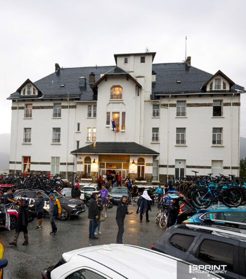 Vuelta Espana 2026, 3a tappa annullata per grandine sul Col de Mont Louis, hotel Igesa Village Club