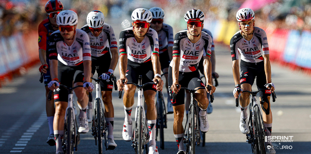 La UAE Team Emirates ha raggiunto il traguardo in silenziosa parata, senza più il suo condottiero