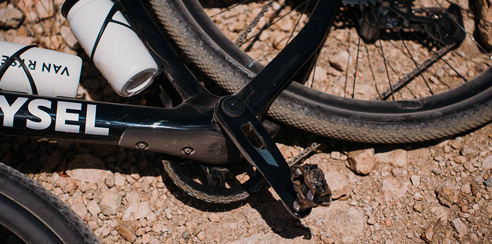 Entrambe le biciclette nuove di Van Rysel sono equipaggiate con doppio portaborraccia e monocorona