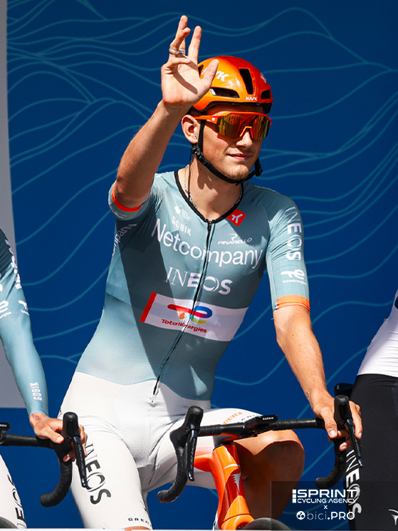 Joshua Tarling ha infien deciso di partire domani per La Vuelta. Suo fratello Finlay è morto il 14 agosto
